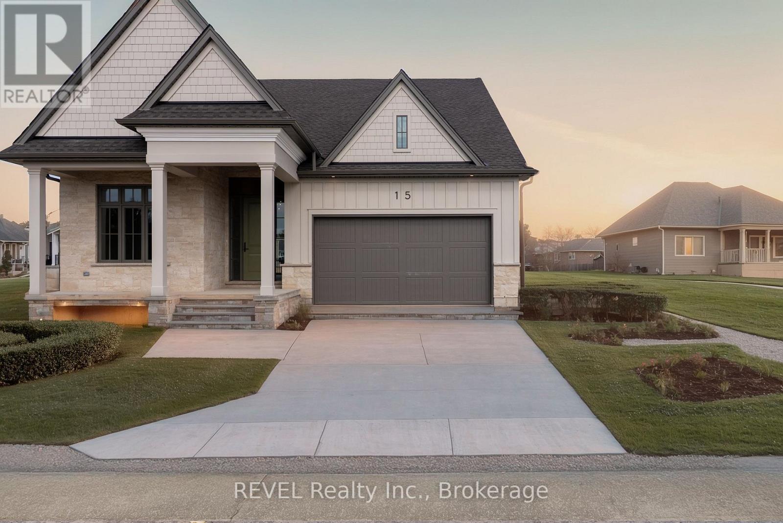 Property at 15 OAKLEY DRIVE image 1
