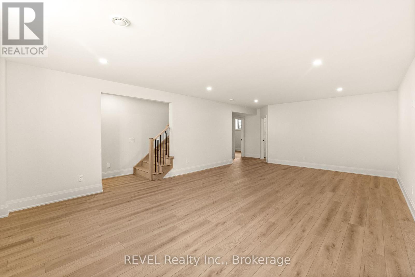 15 Oakley Drive, Niagara-On-The-Lake, Ontario  L0S 1J0 - Photo 36 - X12122515
