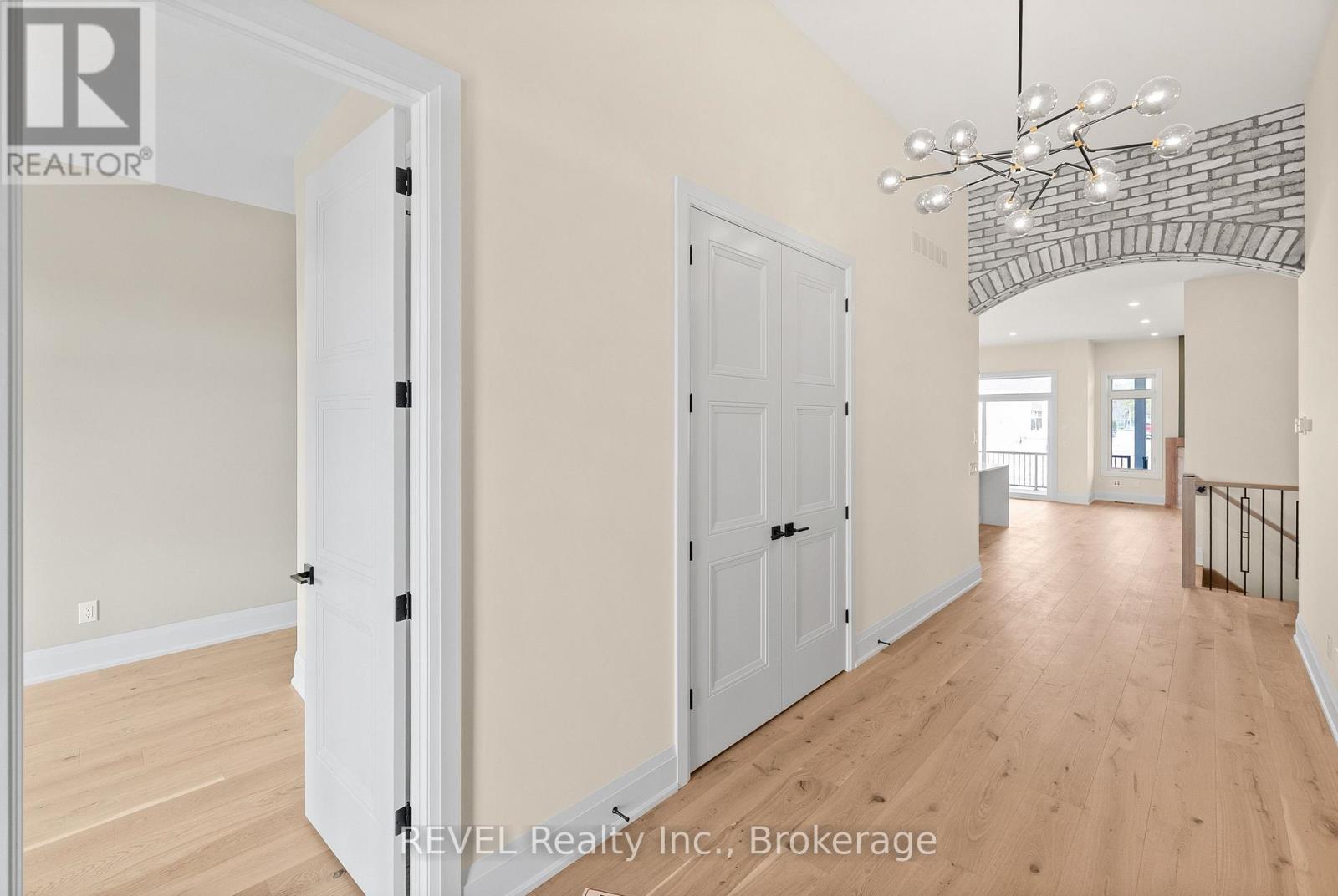 Property at 15 OAKLEY DRIVE image 5