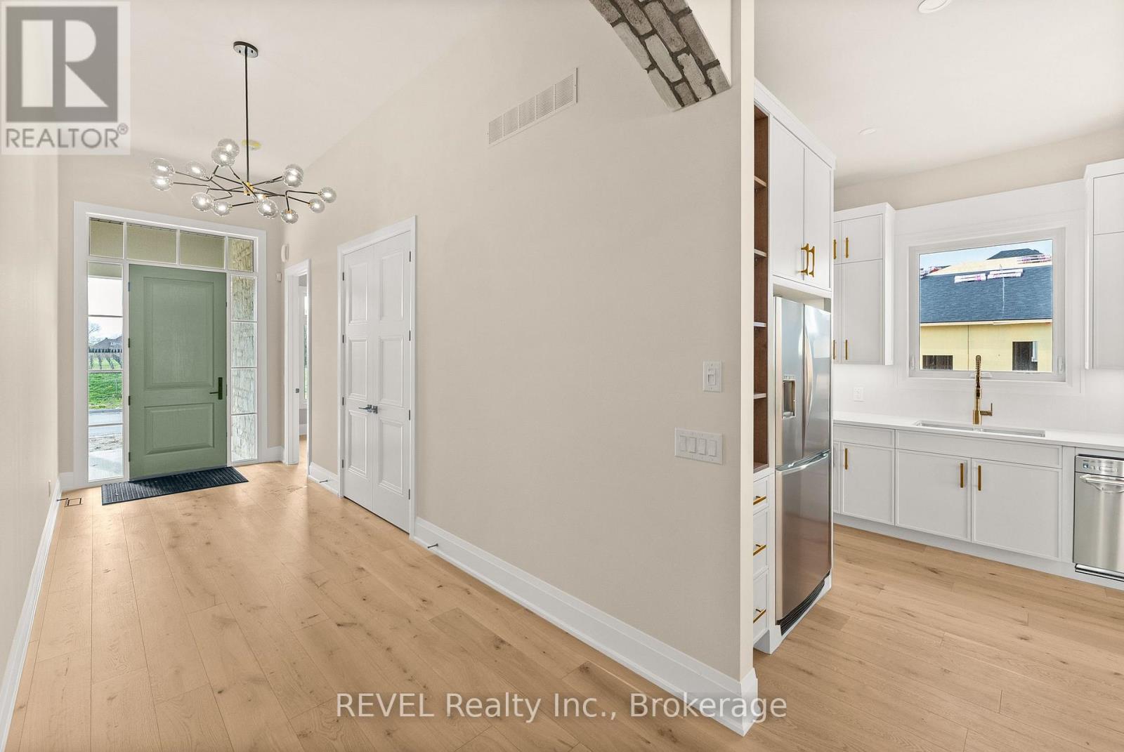 15 Oakley Drive, Niagara-On-The-Lake, Ontario  L0S 1J0 - Photo 6 - X12122515