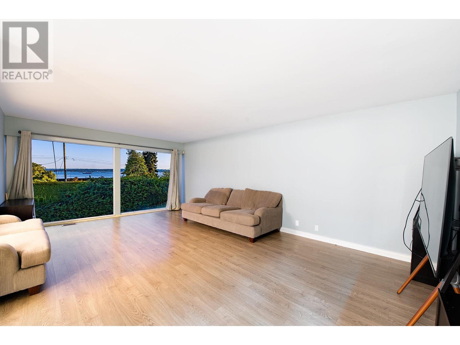 2365 Queens Avenue, West Vancouver, British Columbia  V7V 2Y7 - Photo 5 - R2997801