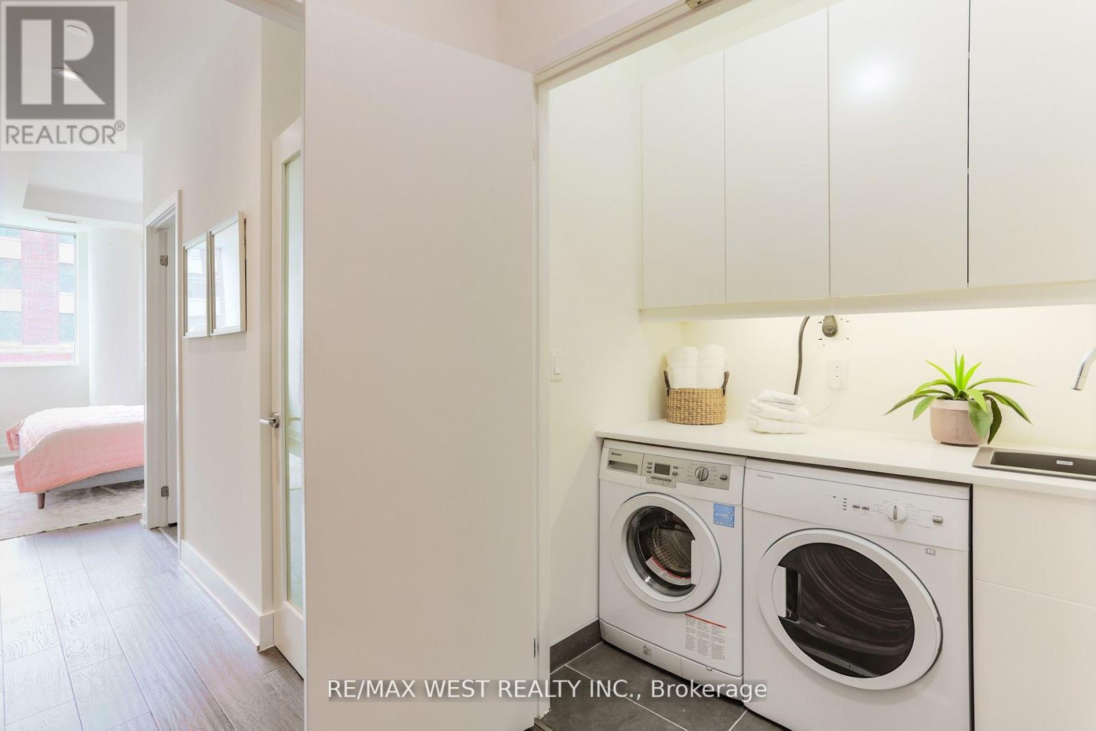 Th02 - 508 Wellington Street W, Toronto, Ontario  M5V 1E3 - Photo 11 - C12122505