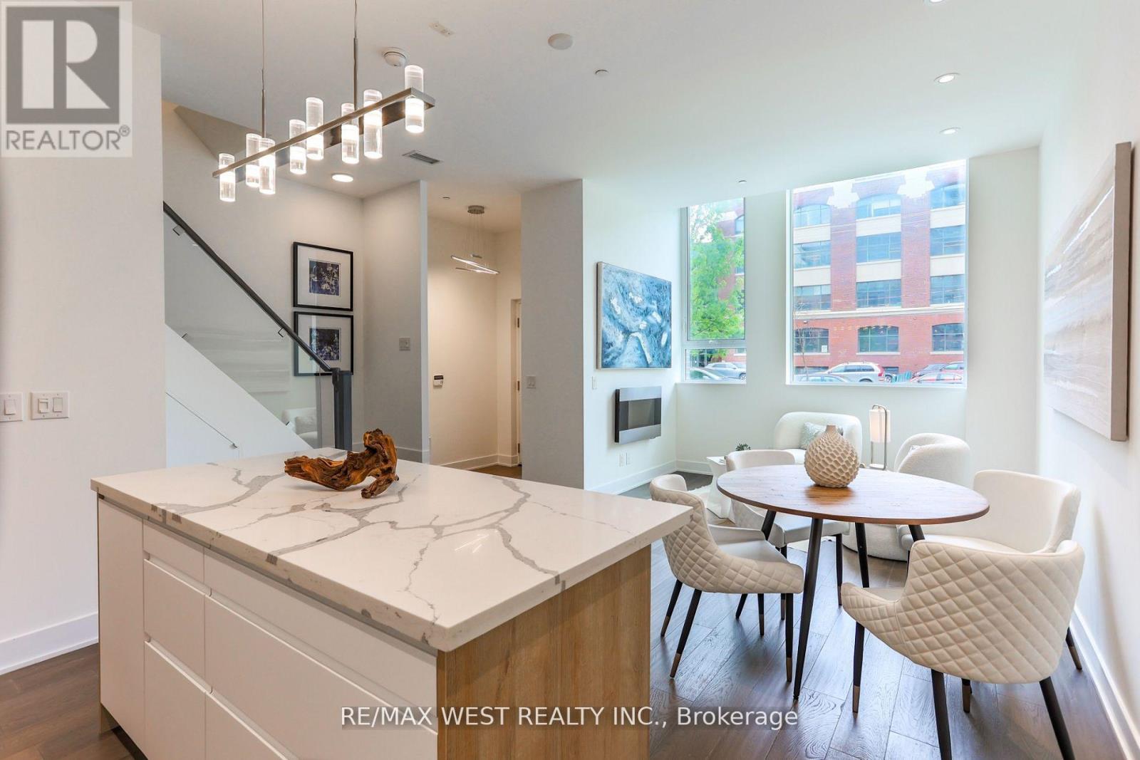 Th02 - 508 Wellington Street W, Toronto, Ontario  M5V 1E3 - Photo 3 - C12122505