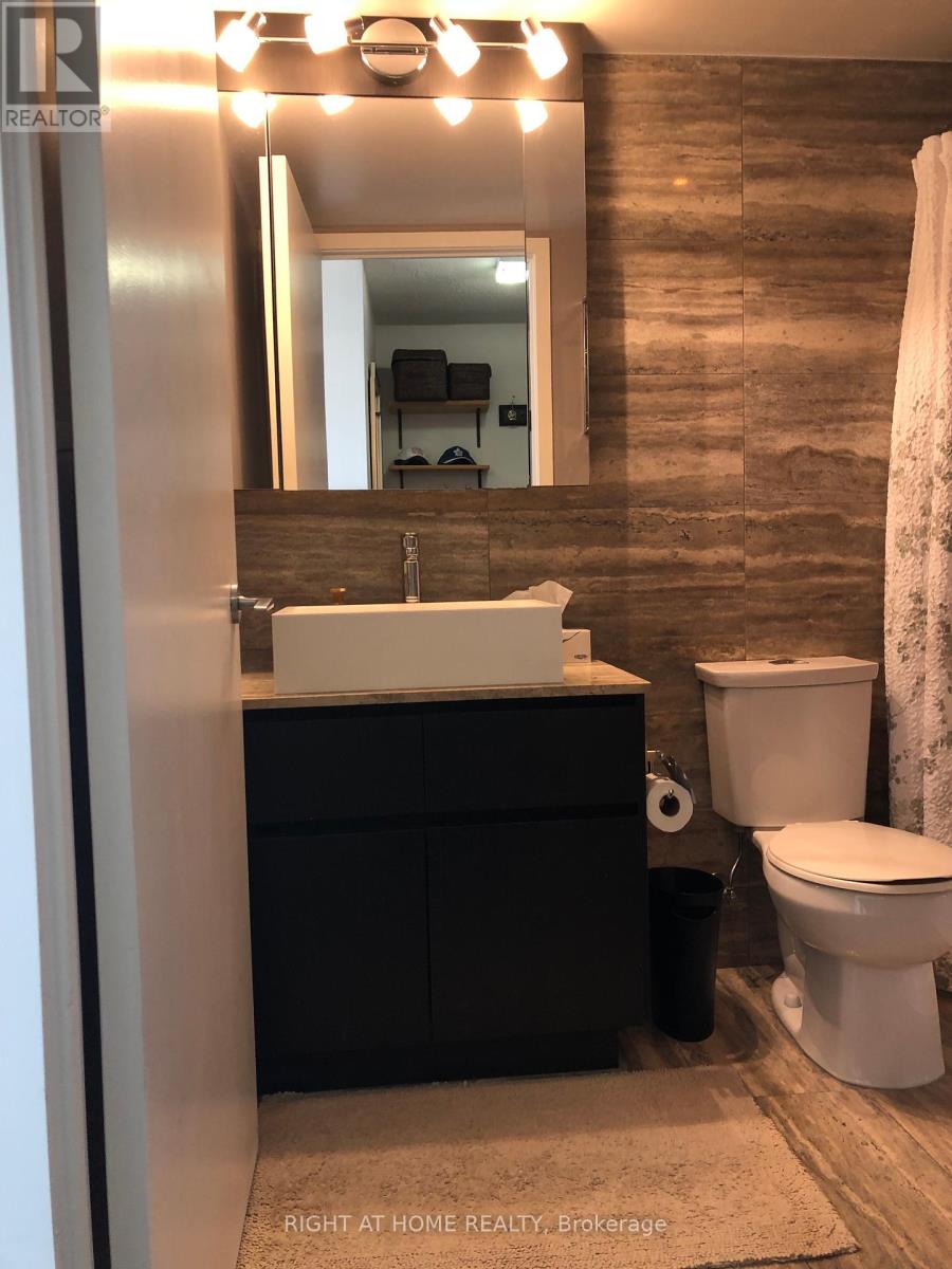 2709 - 15 Iceboat Terrace, Toronto, Ontario  M5V 4A5 - Photo 11 - C12122513
