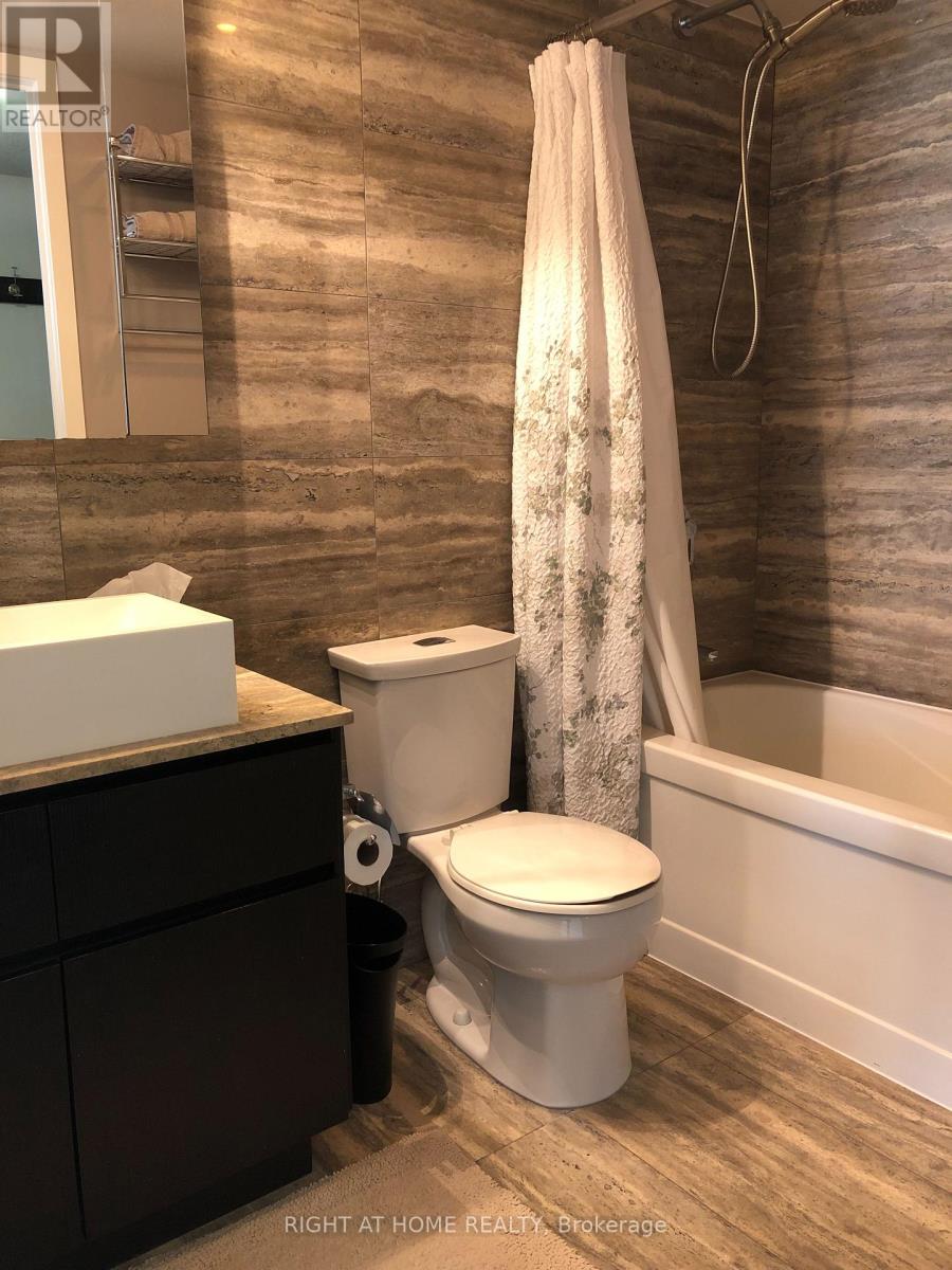 2709 - 15 Iceboat Terrace, Toronto, Ontario  M5V 4A5 - Photo 12 - C12122513