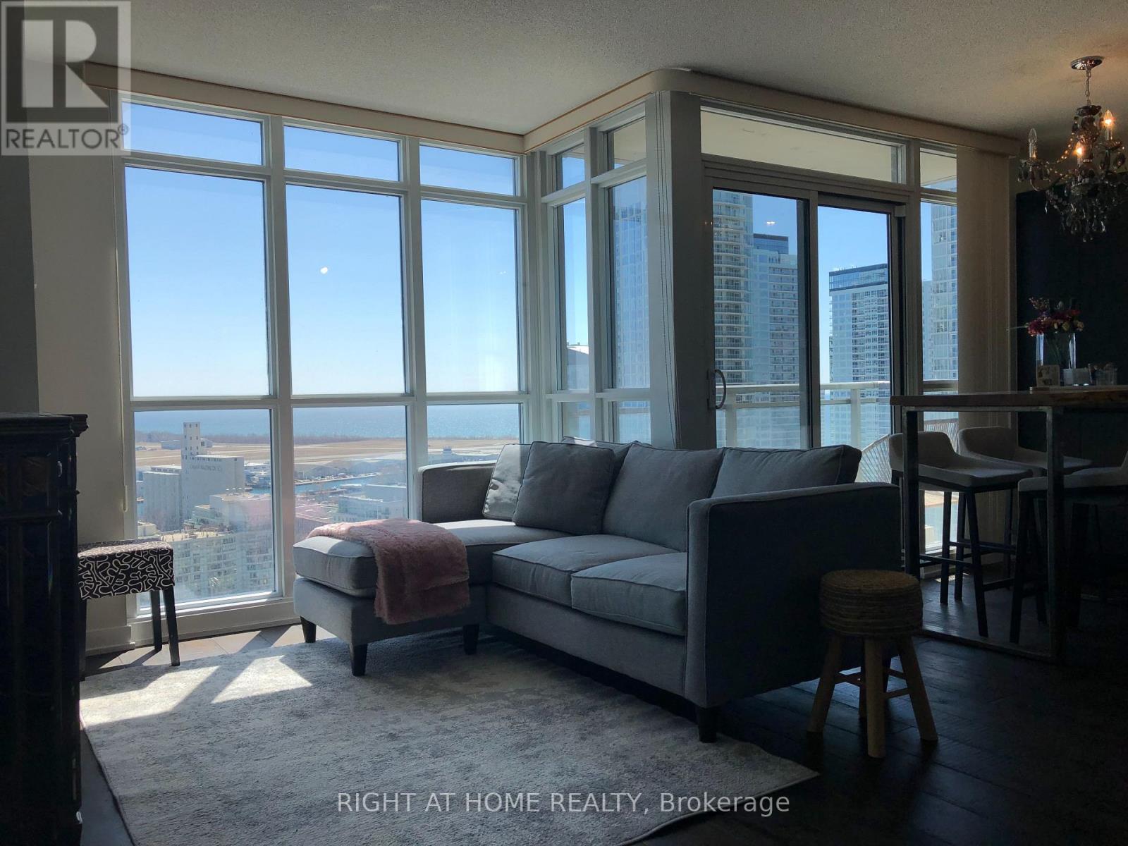 2709 - 15 Iceboat Terrace, Toronto, Ontario  M5V 4A5 - Photo 13 - C12122513