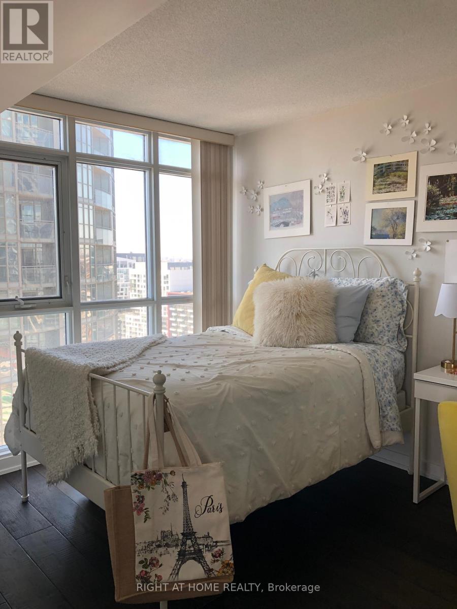 2709 - 15 Iceboat Terrace, Toronto, Ontario  M5V 4A5 - Photo 25 - C12122513