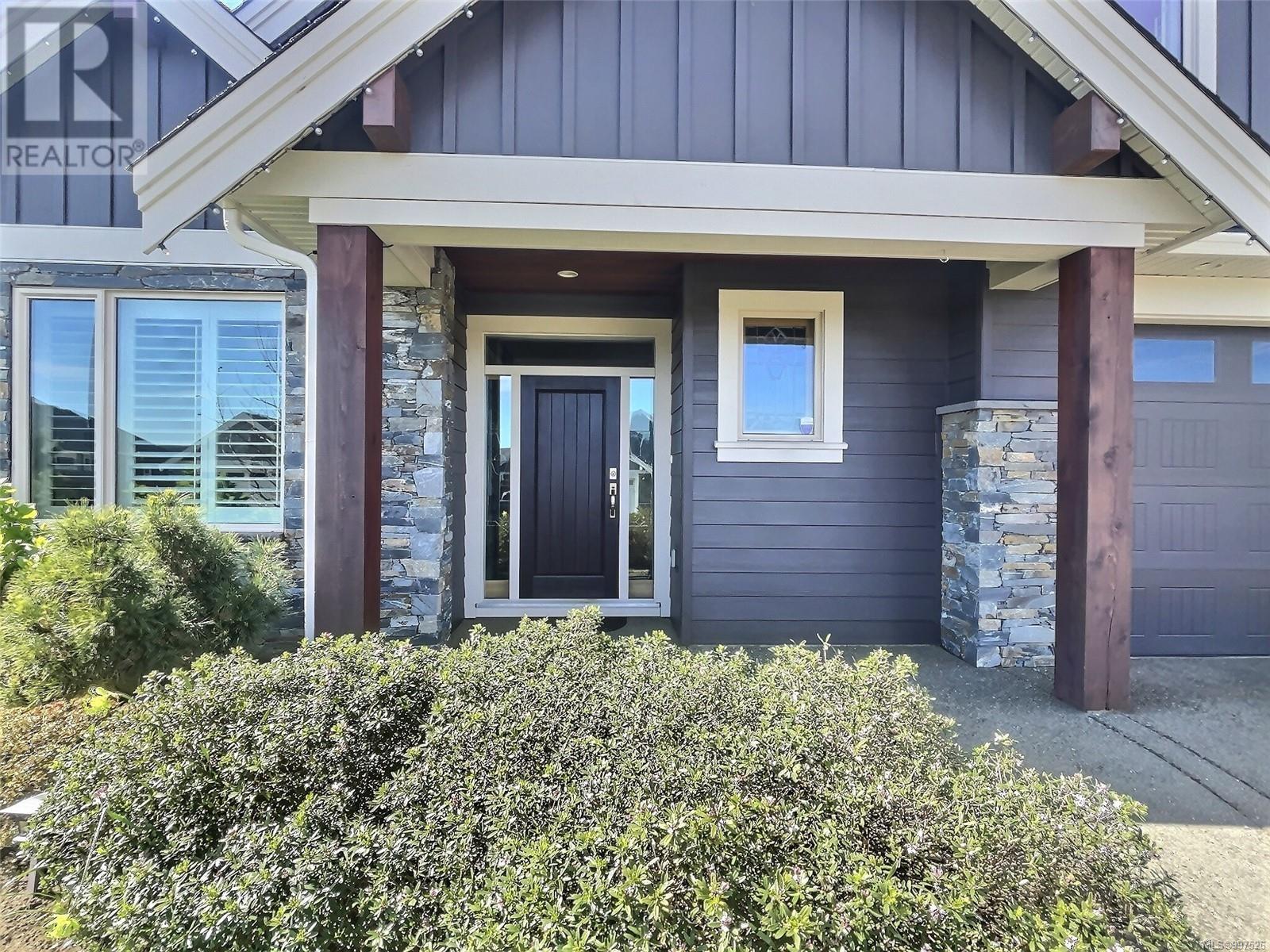 Property at 473 Ridgefield Dr image 4