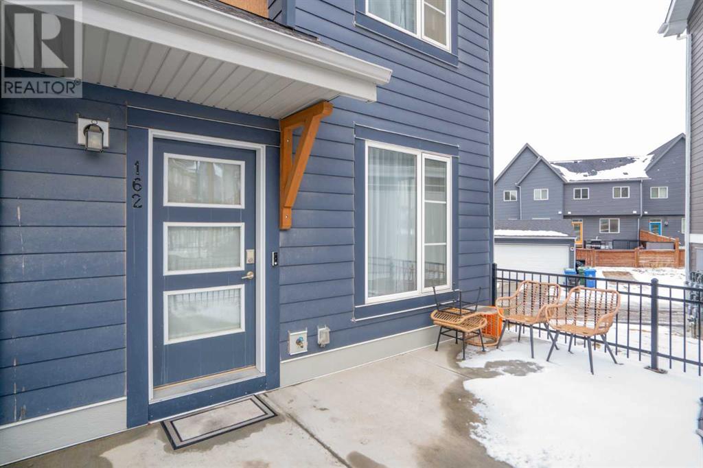 Property at 162 Livingston Common NE image 4