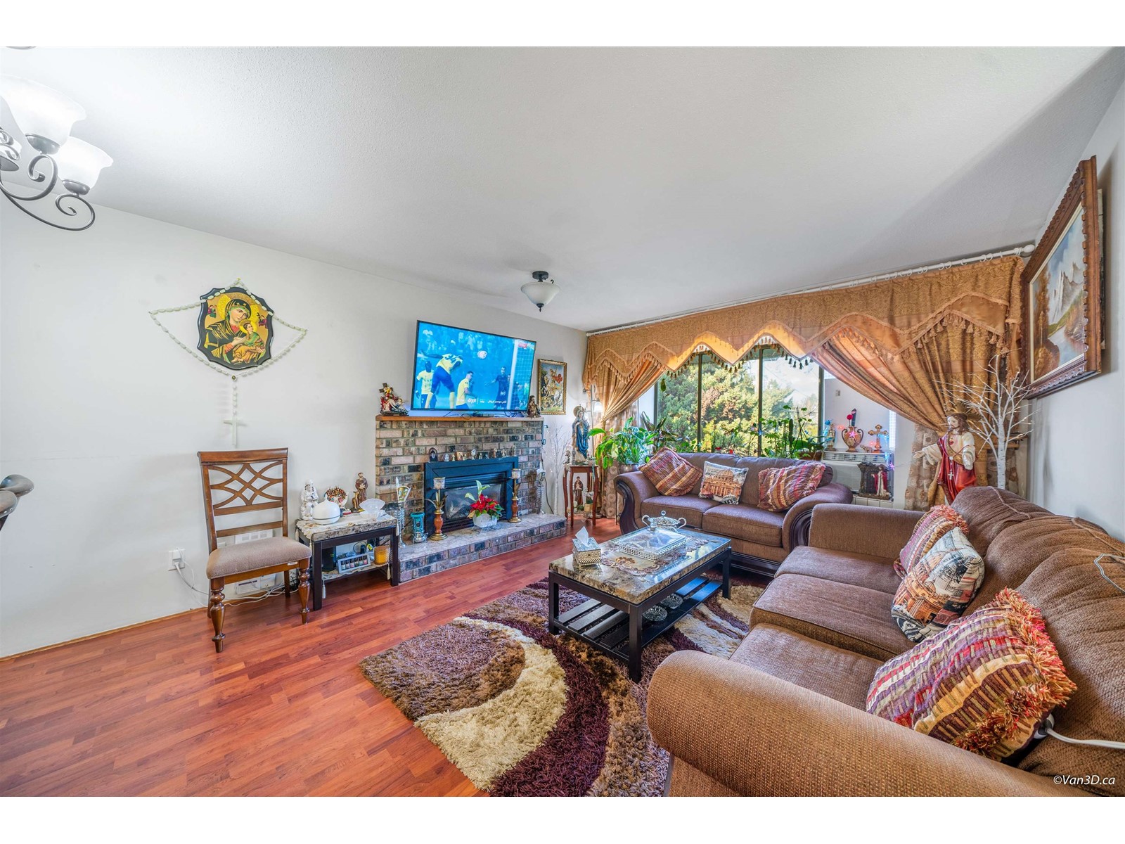 Property at 15024 96 AVENUE image 3