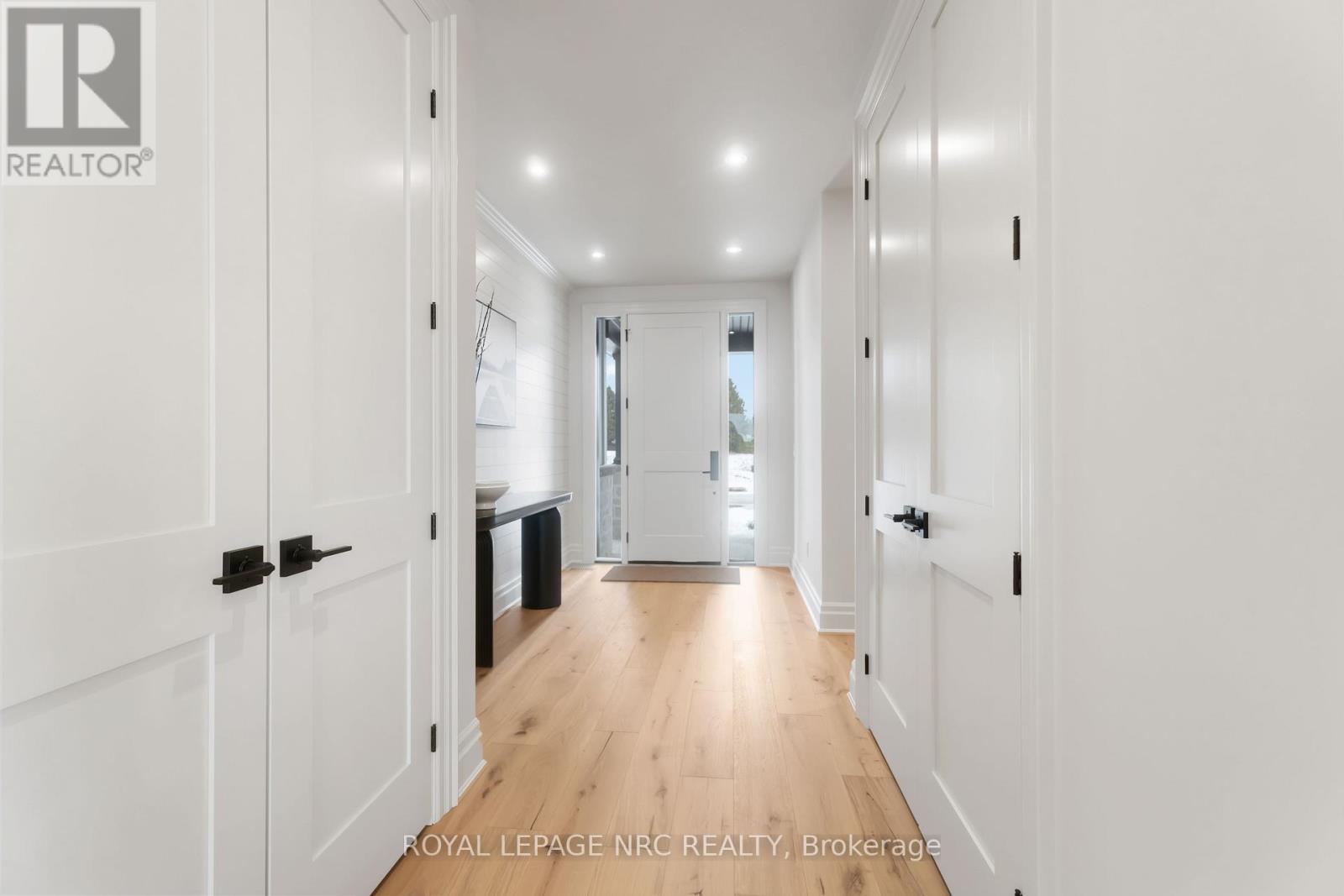 Property at 48 HARVEST DRIVE image 2