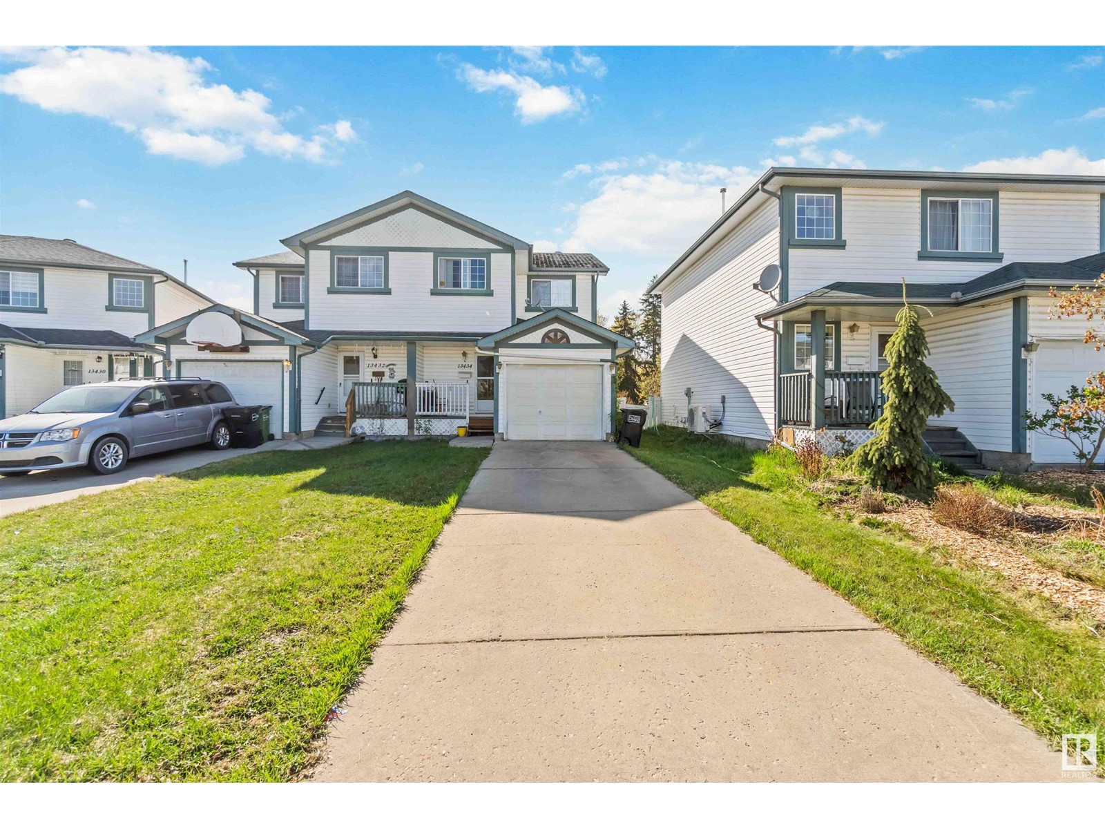 Property at 13434 33 ST NW image 2