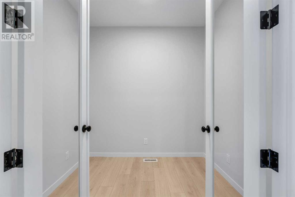Property at 80 Creekview Manor SW image 4