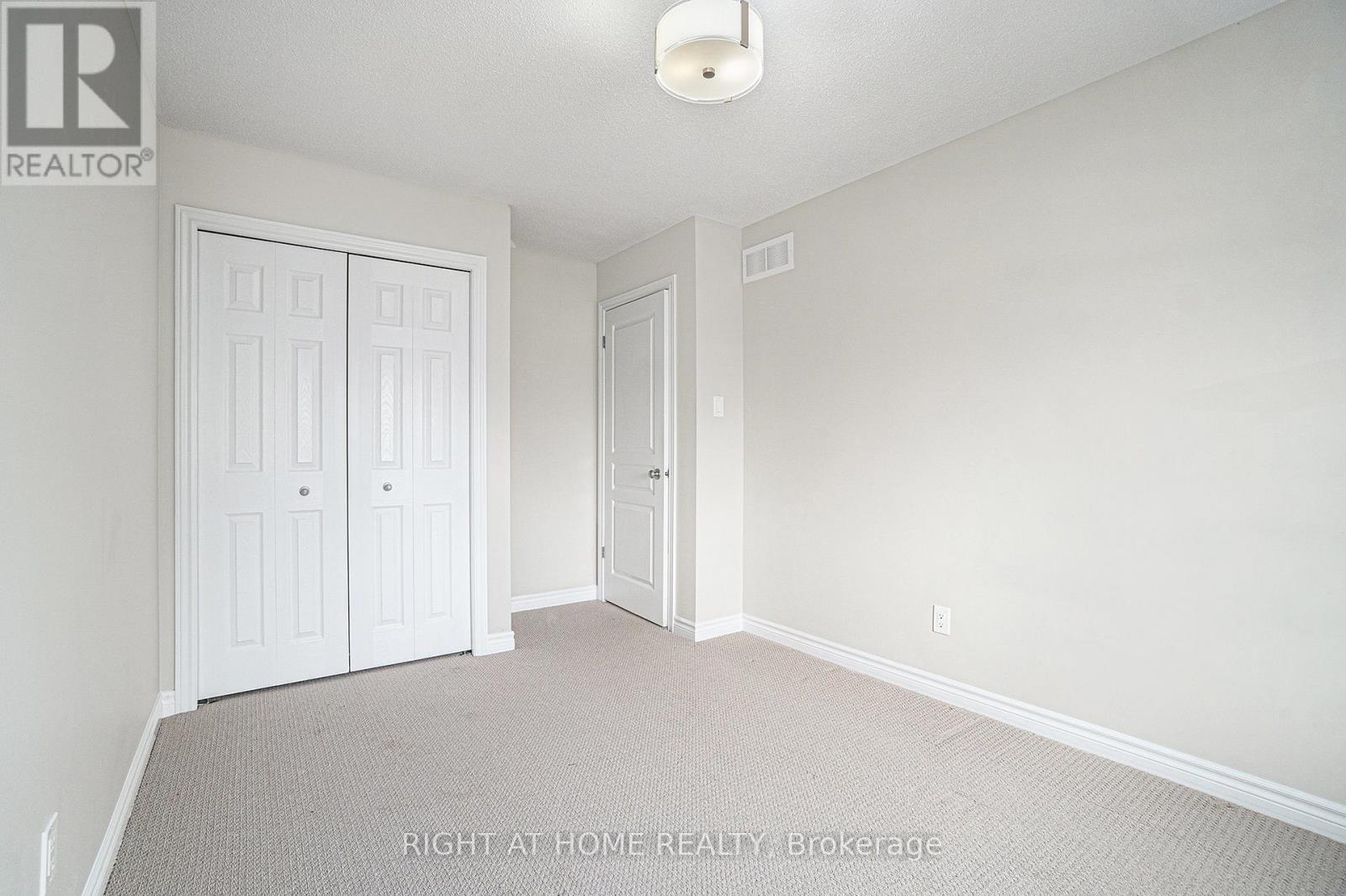 365 Trailsedge Way, Ottawa, Ontario  K1W 0G7 - Photo 21 - X12122530