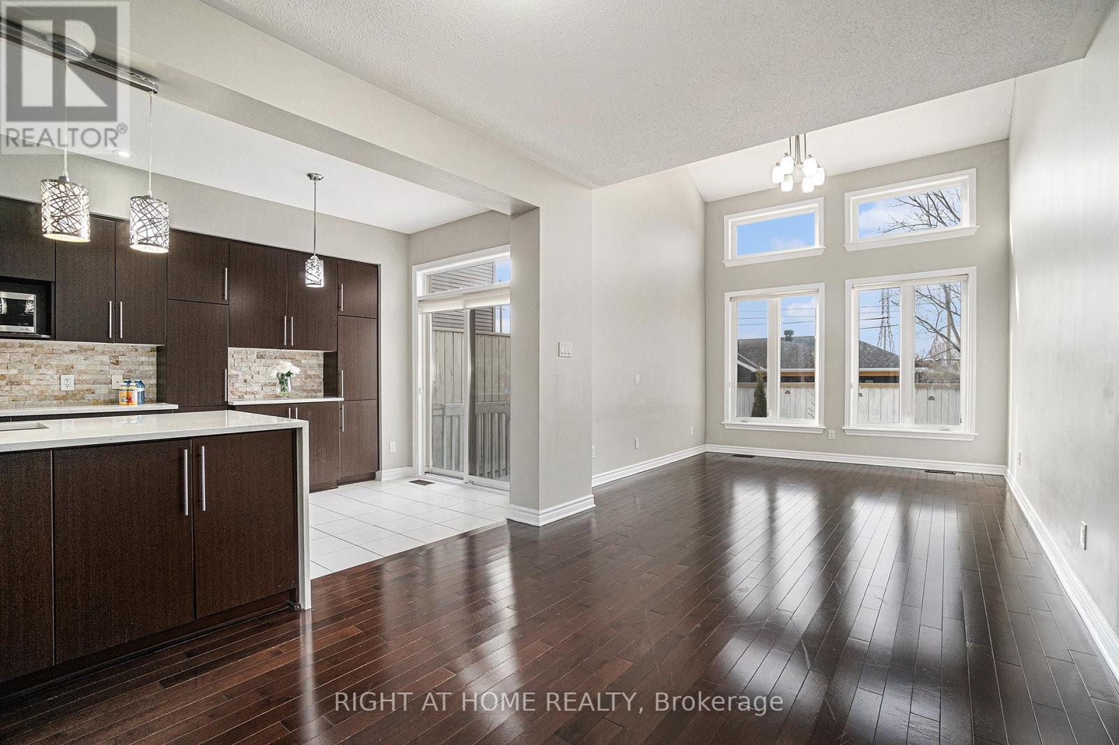 365 Trailsedge Way, Ottawa, Ontario  K1W 0G7 - Photo 7 - X12122530