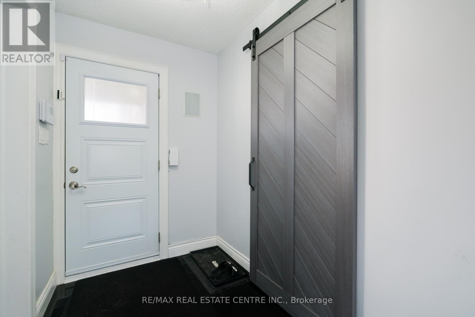 Property at 1865 MALDEN CRESCENT image 2