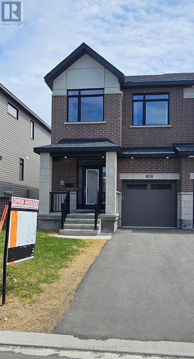 809 Mochi Circle, Ottawa, Ontario  K2J 6Y9 - Photo 2 - X12114951