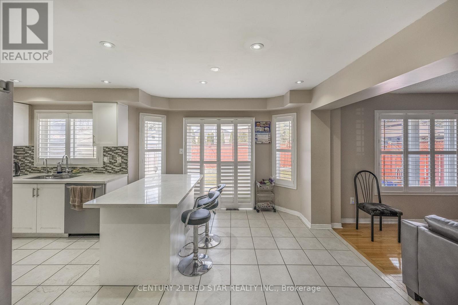 36 Field Thistle Drive, Brampton, Ontario  L6R 3A8 - Photo 18 - W12122529