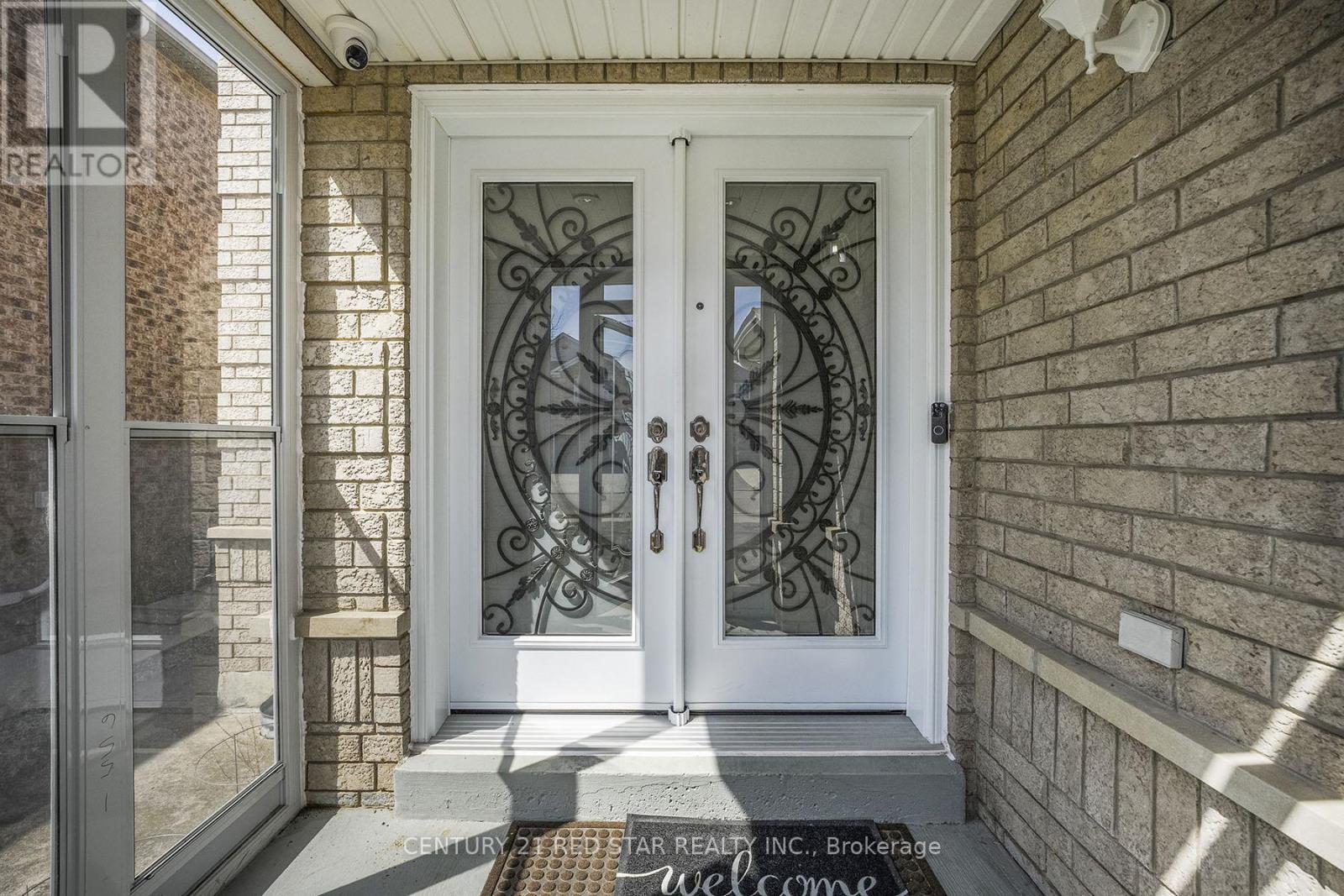 36 Field Thistle Drive, Brampton, Ontario  L6R 3A8 - Photo 3 - W12122529