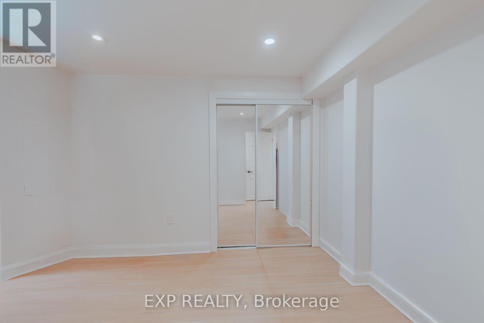 3257 Monica Drive, Mississauga, Ontario  L4T 3E6 - Photo 43 - W12122562