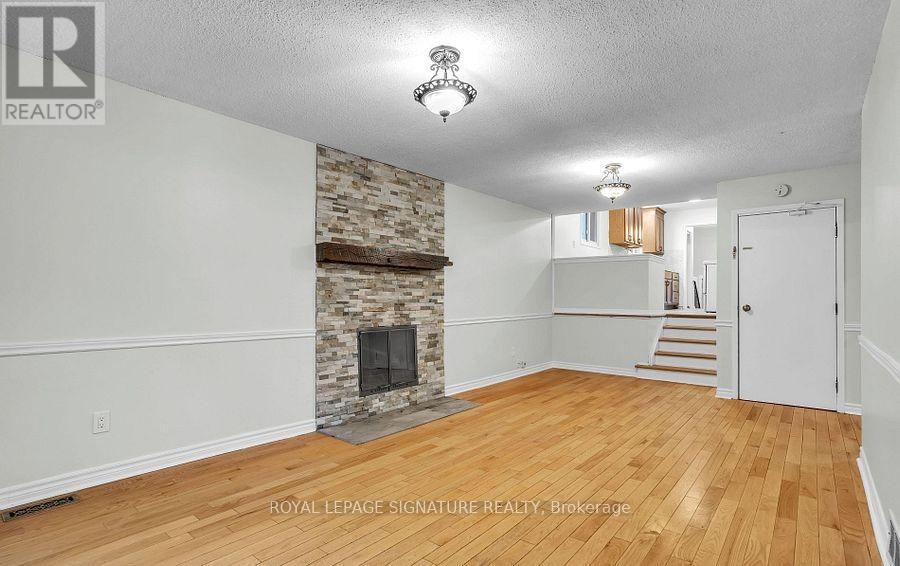 Ground - 2914 Windjammer Road, Mississauga, Ontario  L5L 1S7 - Photo 11 - W12122576