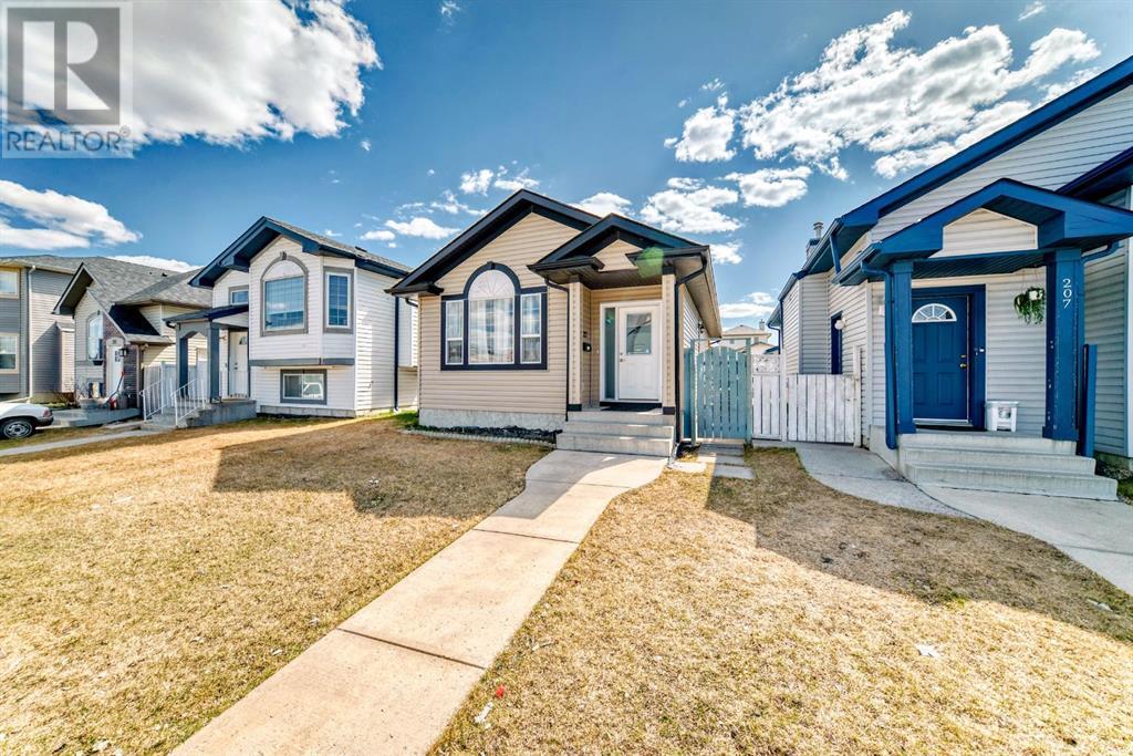 Property at 211 Taracove Estate Drive NE image 2