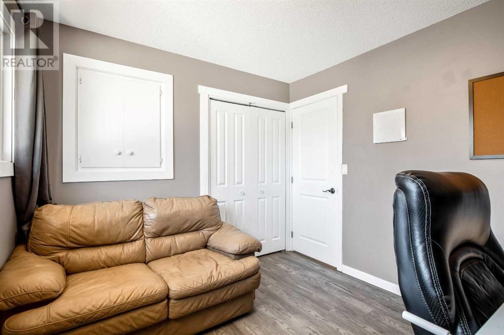 4307 Dovercrest Drive, Calgary, Alberta  T2B 1X6 - Photo 17 - A2217129