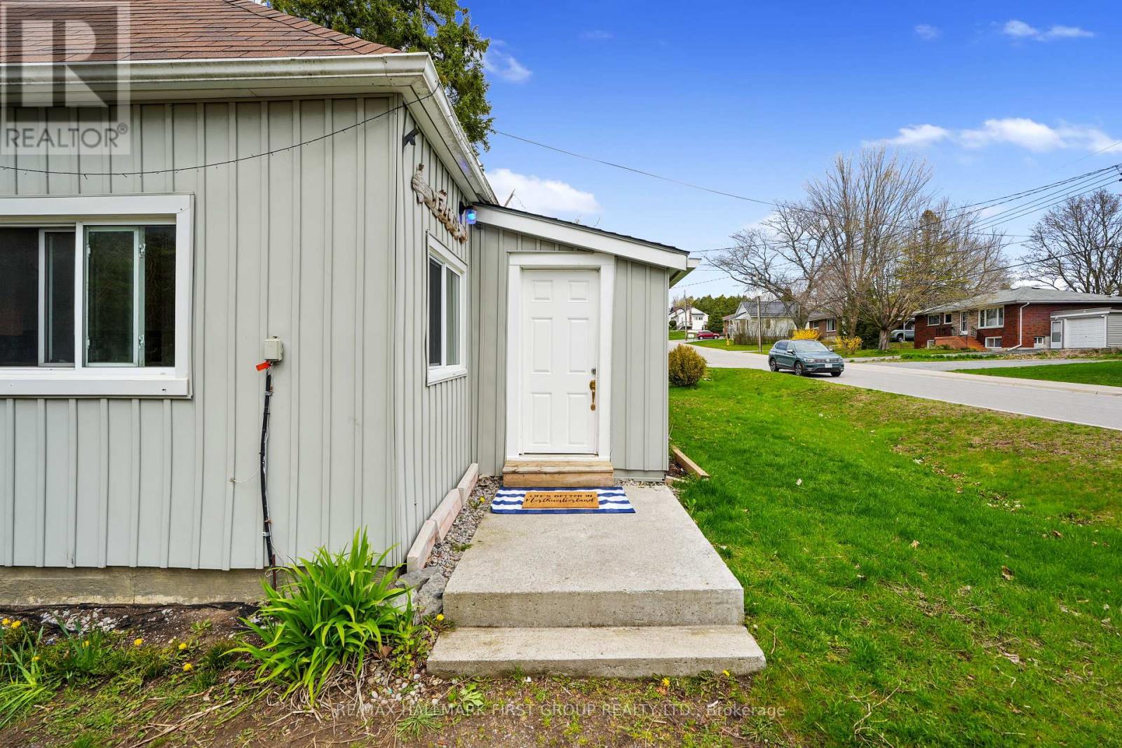 5 Burnham Avenue, Cramahe (Colborne), Ontario  K0K 1S0 - Photo 2 - X12122548