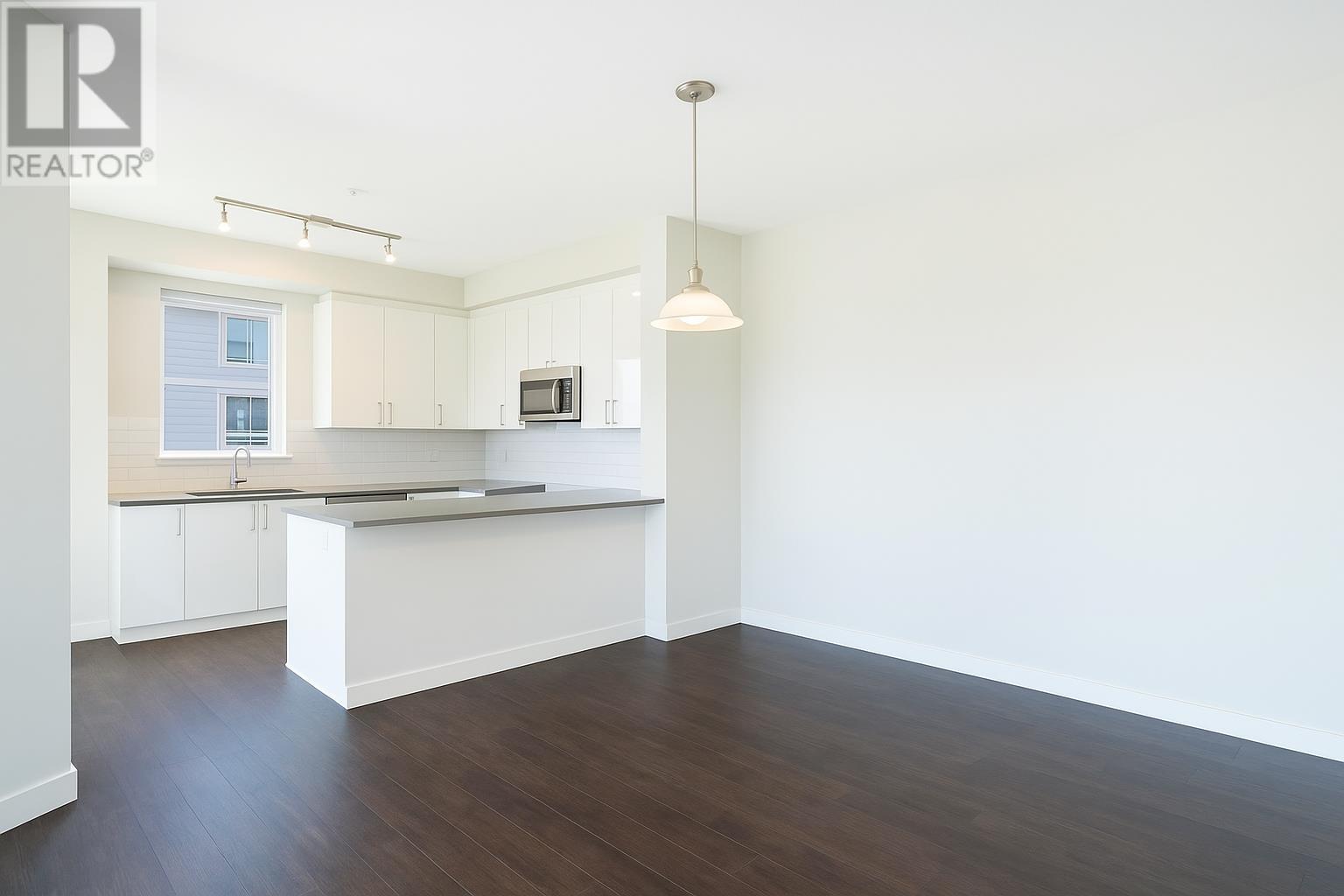 301 609 Cottonwood Avenue, Coquitlam, British Columbia  V3J 0H2 - Photo 8 - R2964071