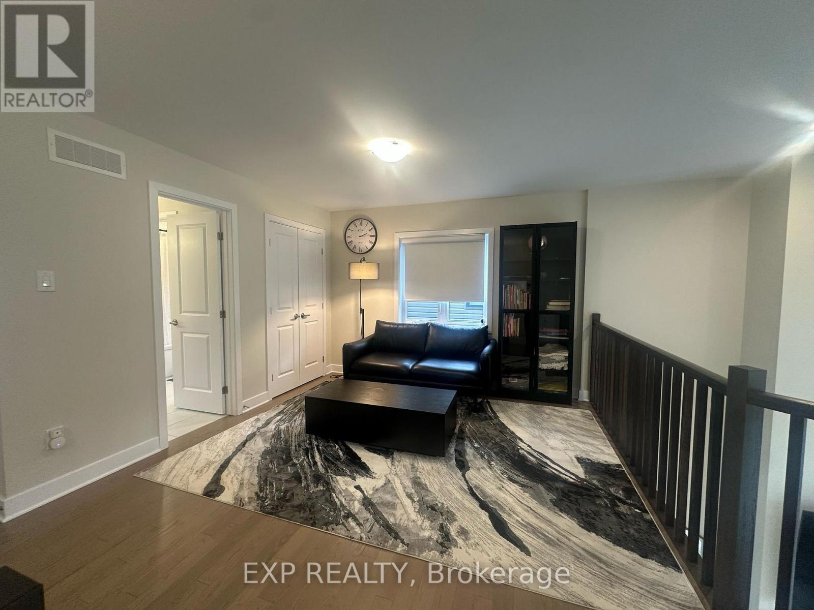 302 Shuttleworth Drive, Ottawa, Ontario  K1T 0T6 - Photo 30 - X12122579