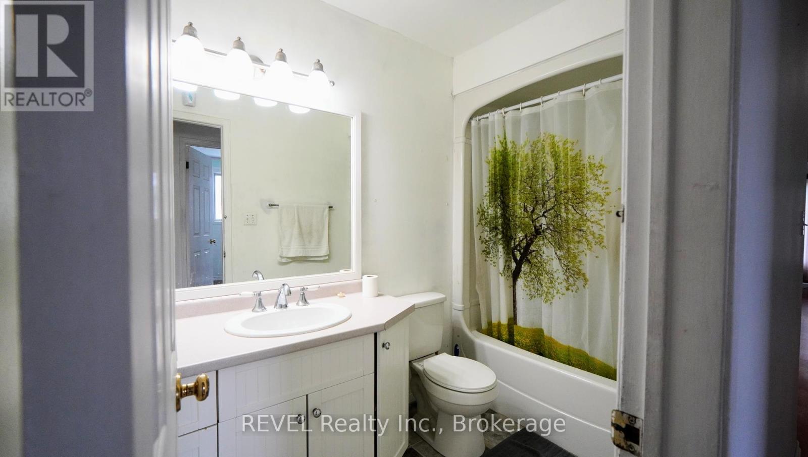 7803 Yvette Crescent, Niagara Falls, Ontario  L2H 3B6 - Photo 11 - X12122591