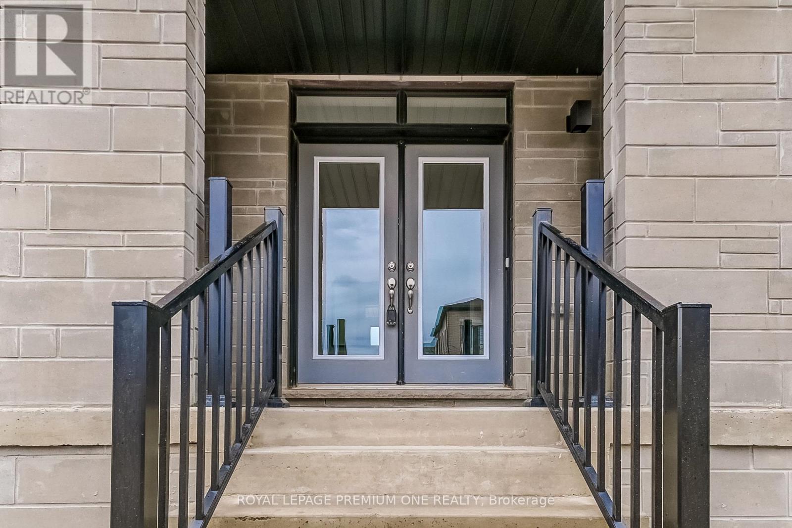 Property at 799 APPLE TERRACE image 4