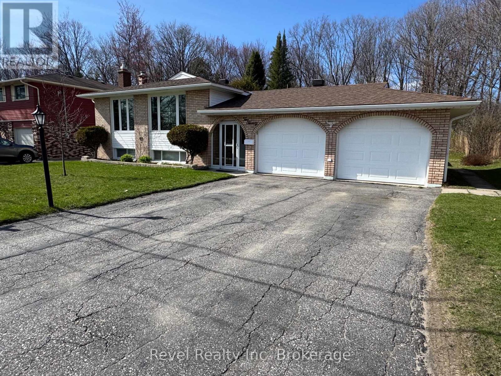 Property at 220 MCNAUGHTON AVENUE image 2