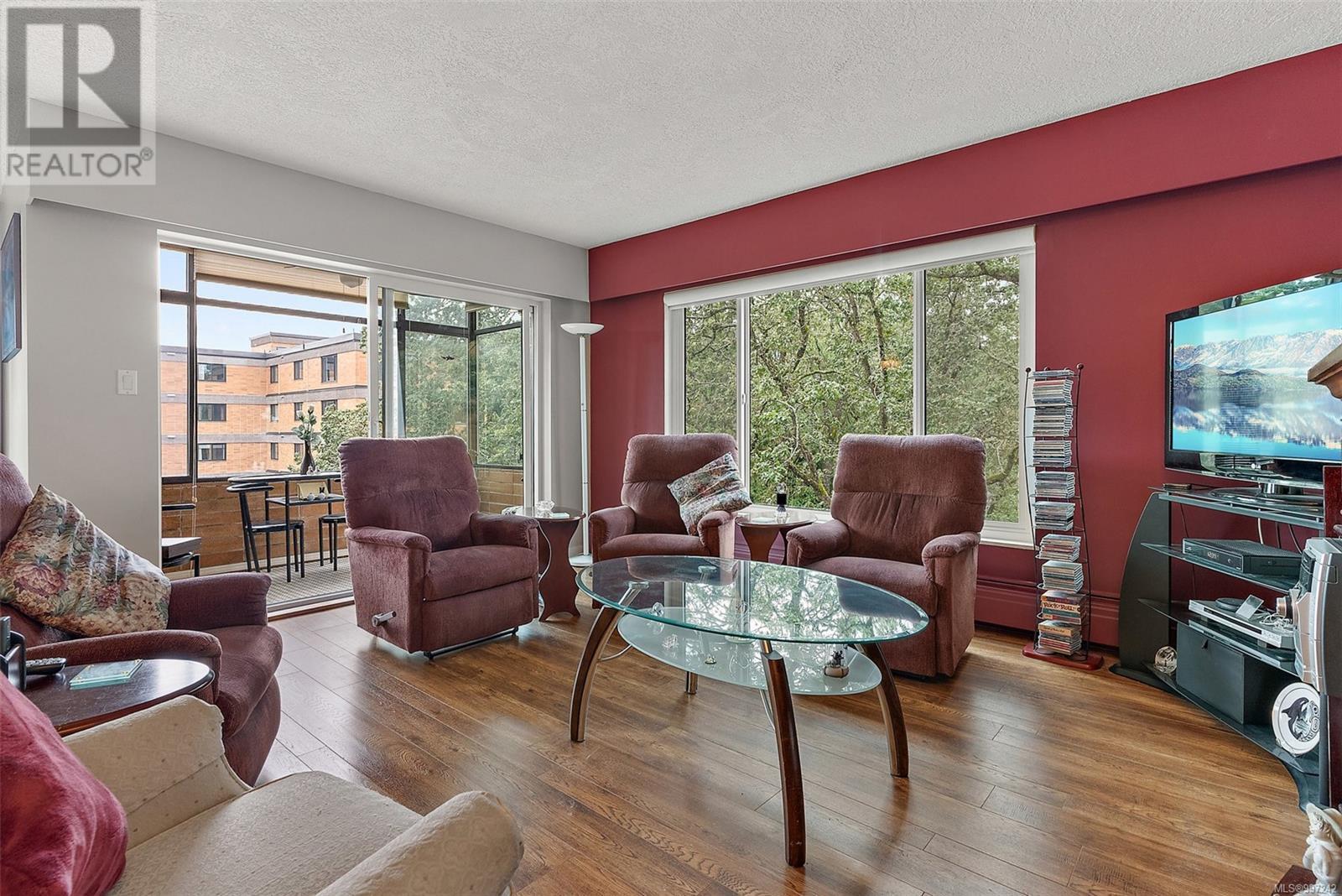 Property at 404 2920 COOK St image 3