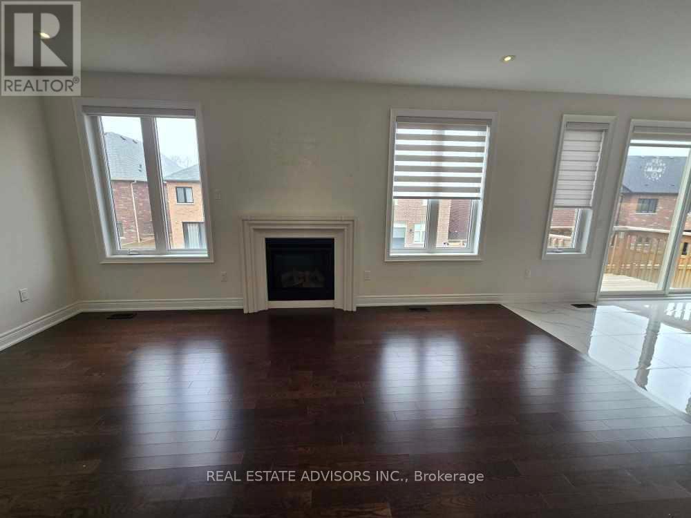 135 Ben Sinclair Avenue, East Gwillimbury, Ontario  L9N 0S3 - Photo 11 - N12122615