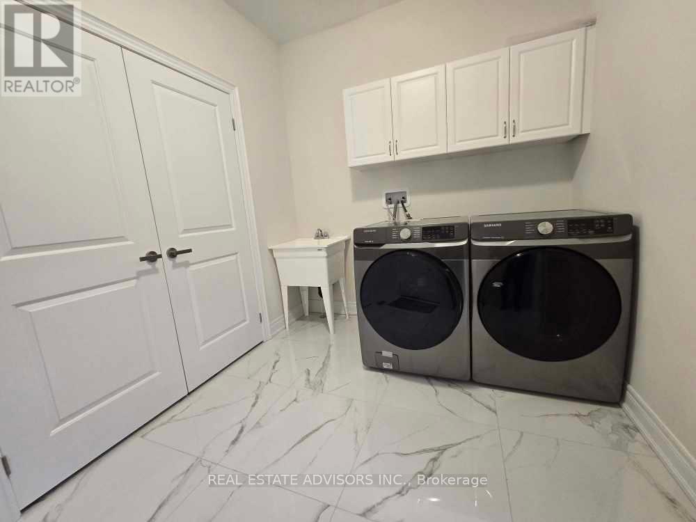 135 Ben Sinclair Avenue, East Gwillimbury, Ontario  L9N 0S3 - Photo 13 - N12122615