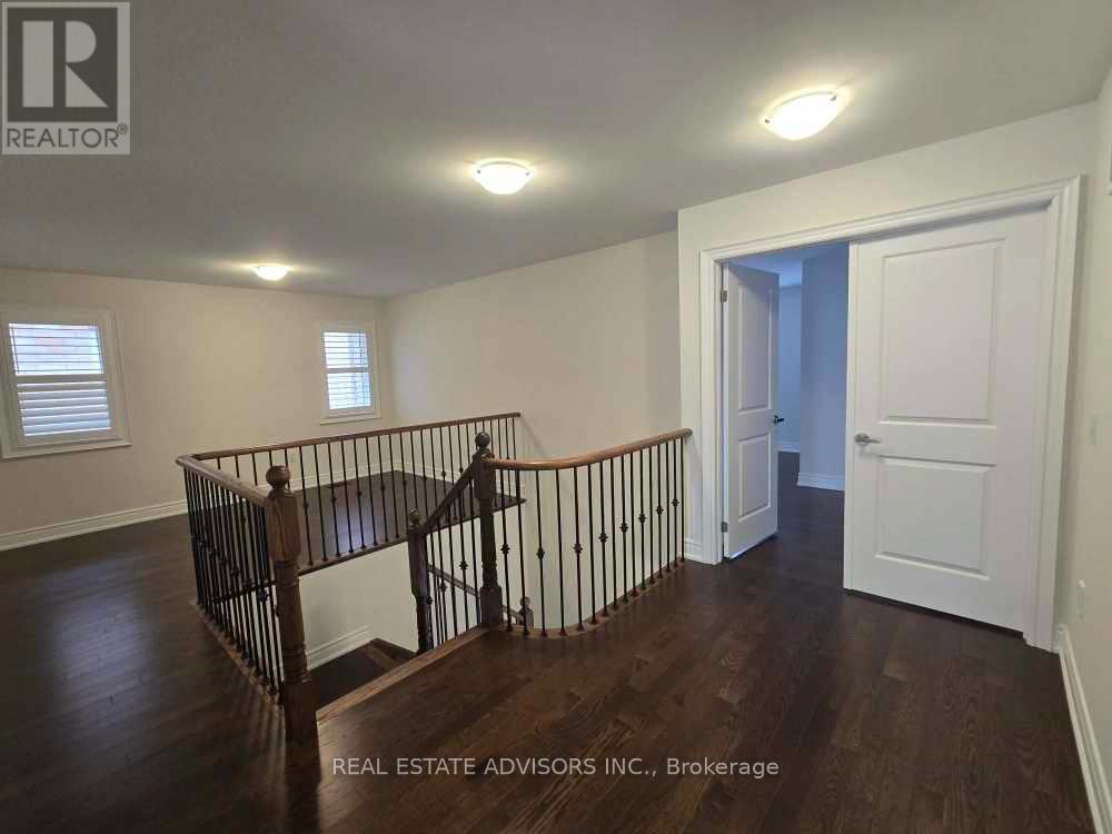 135 Ben Sinclair Avenue, East Gwillimbury, Ontario  L9N 0S3 - Photo 15 - N12122615