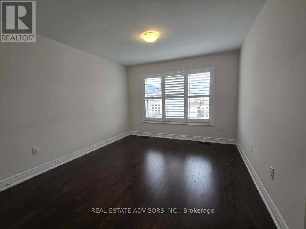 135 Ben Sinclair Avenue, East Gwillimbury, Ontario  L9N 0S3 - Photo 26 - N12122615