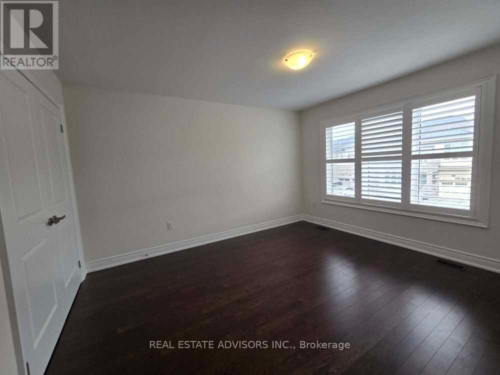 135 Ben Sinclair Avenue, East Gwillimbury, Ontario  L9N 0S3 - Photo 27 - N12122615