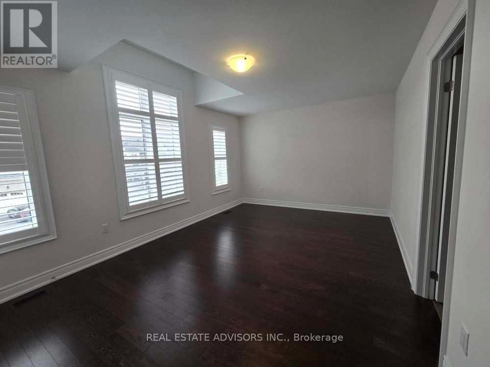 135 Ben Sinclair Avenue, East Gwillimbury, Ontario  L9N 0S3 - Photo 28 - N12122615