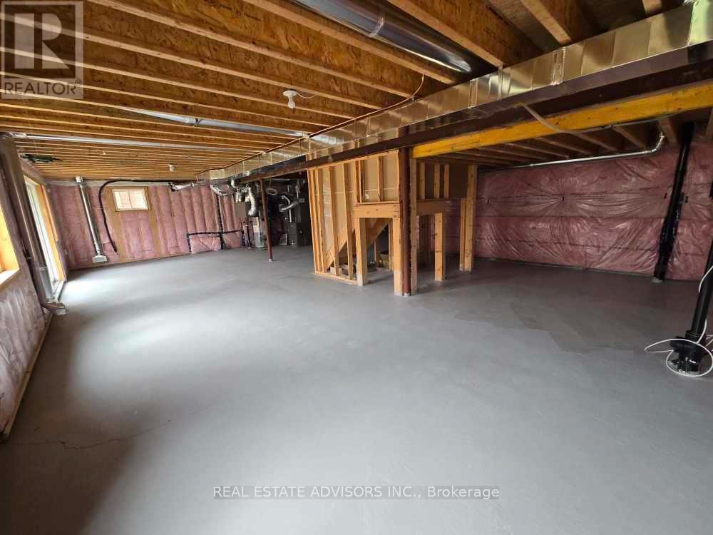 135 Ben Sinclair Avenue, East Gwillimbury, Ontario  L9N 0S3 - Photo 34 - N12122615