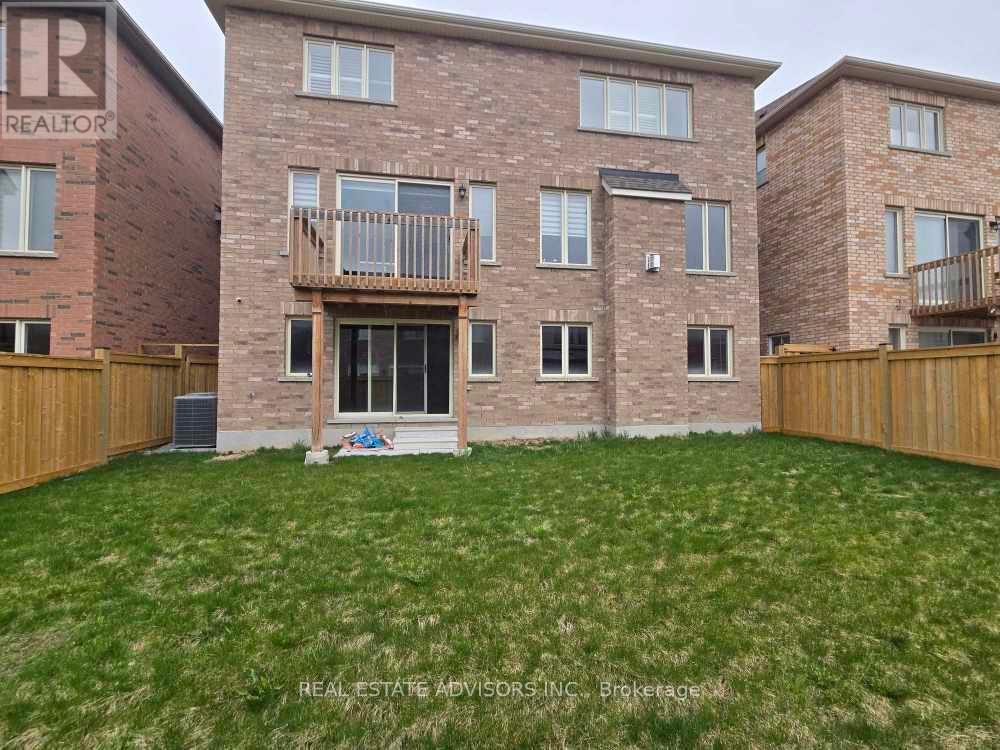 135 Ben Sinclair Avenue, East Gwillimbury, Ontario  L9N 0S3 - Photo 35 - N12122615