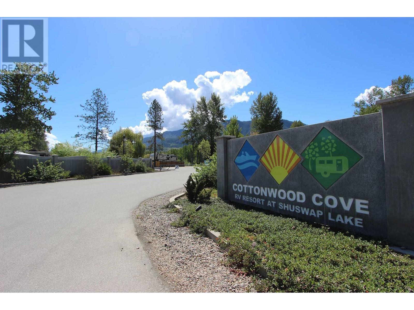 69 Cottonwood Drive, Lee Creek, British Columbia  V0E 1M1 - Photo 14 - 10339982