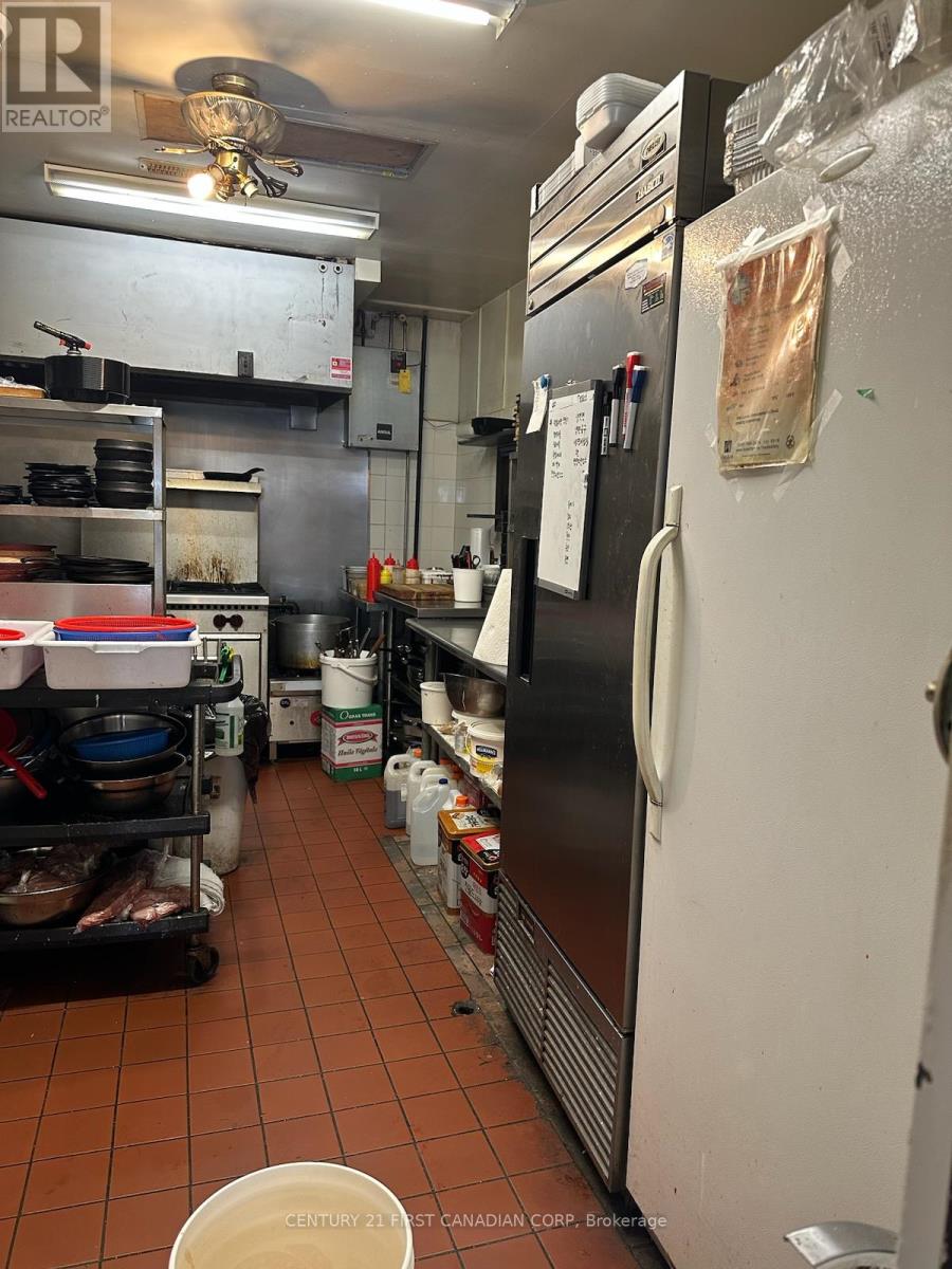 570 Upper Wellington Street, Hamilton, Ontario  L9A 3P9 - Photo 12 - X12122616