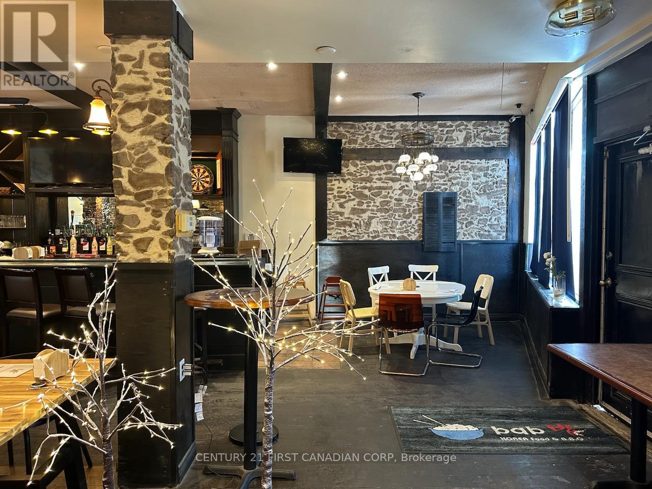 570 Upper Wellington Street, Hamilton, Ontario  L9A 3P9 - Photo 4 - X12122616