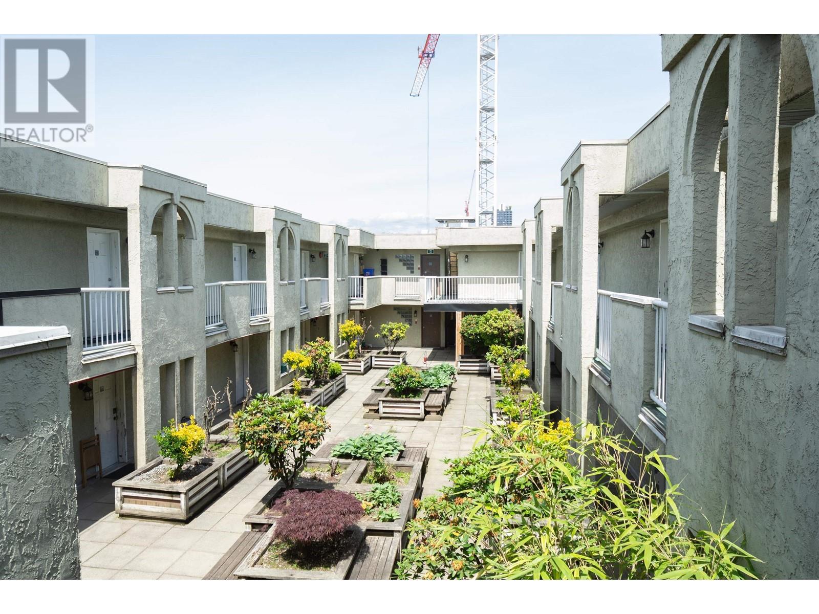 Listing Picture 30 of 34 : 304 5520 JOYCE STREET, Vancouver / 溫哥華 - 魯藝地產 Yvonne Lu Group - MLS Medallion Club Member
