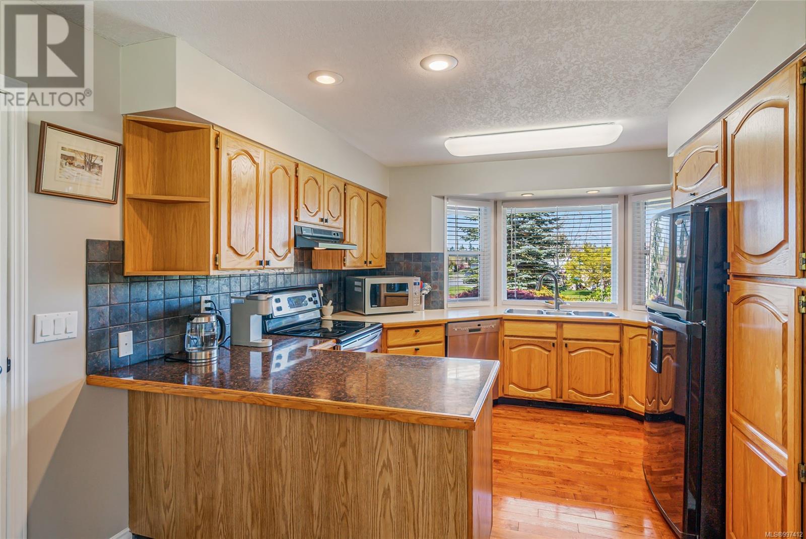 Property at 1310 Lanyon Dr image 4