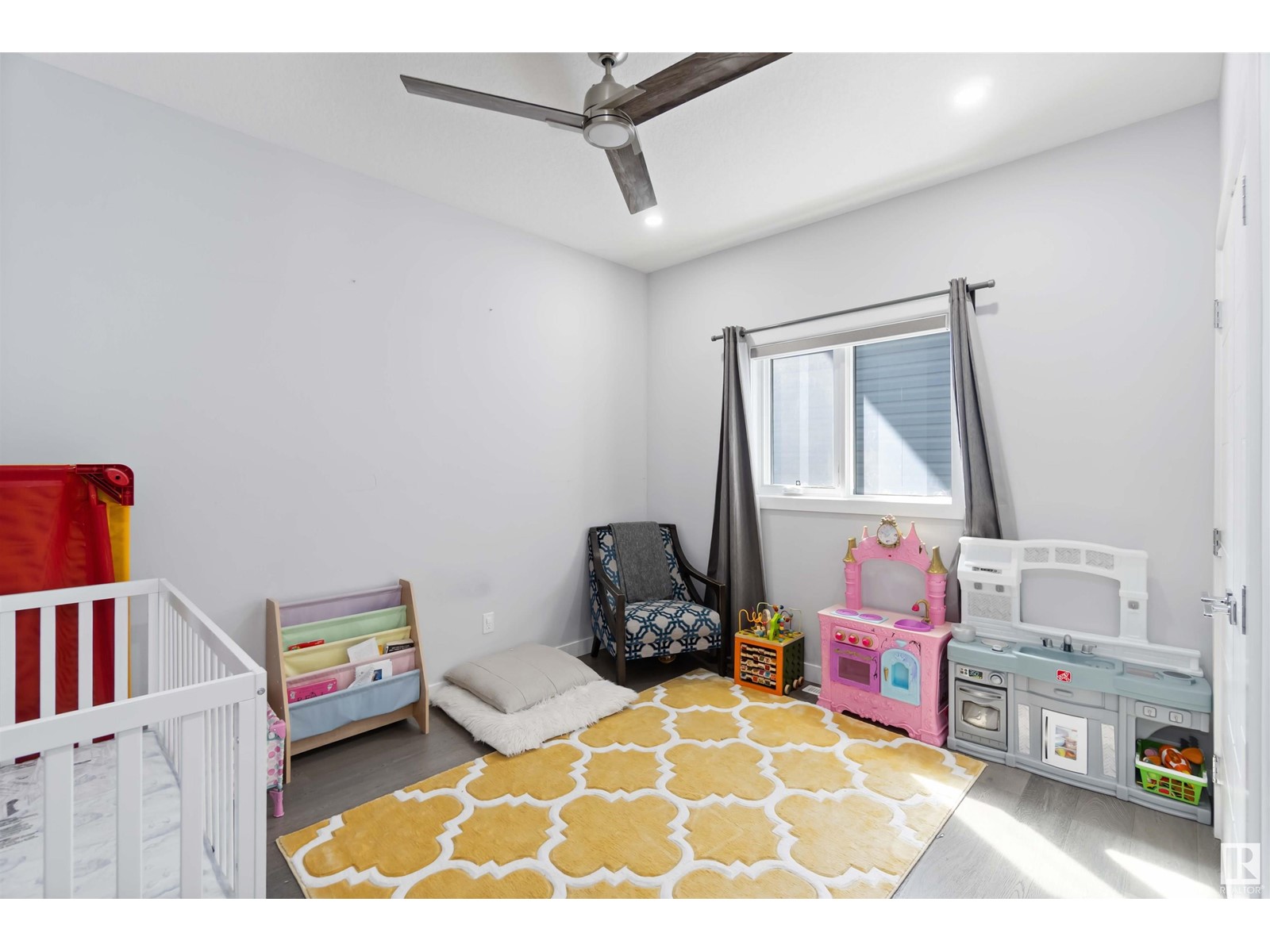 Property at 5732 Keeping Crescent SW image 3