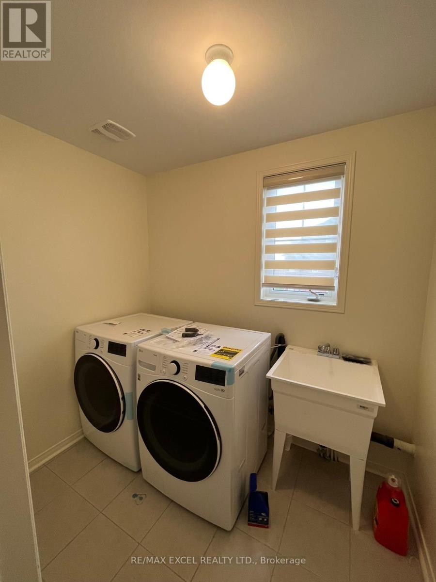 54 Ness Drive, Richmond Hill, Ontario  L4S 0K5 - Photo 14 - N12114106