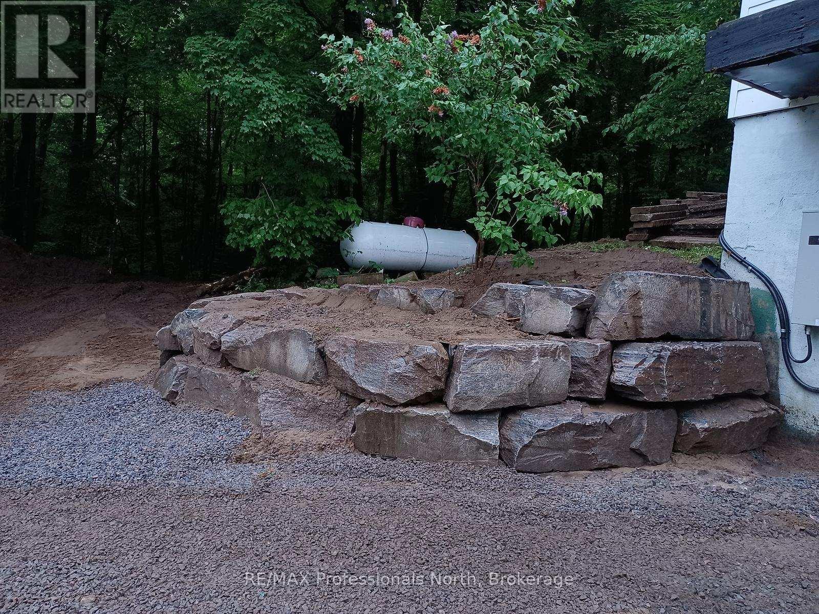 3001 Ravenscliffe Road, Huntsville, Ontario  P1H 2J2 - Photo 15 - X12122632